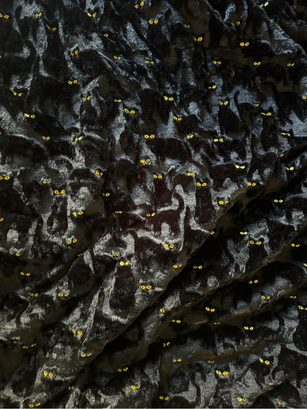 Ashland Black Plush Throw with Yellow Cat-Eye Accent